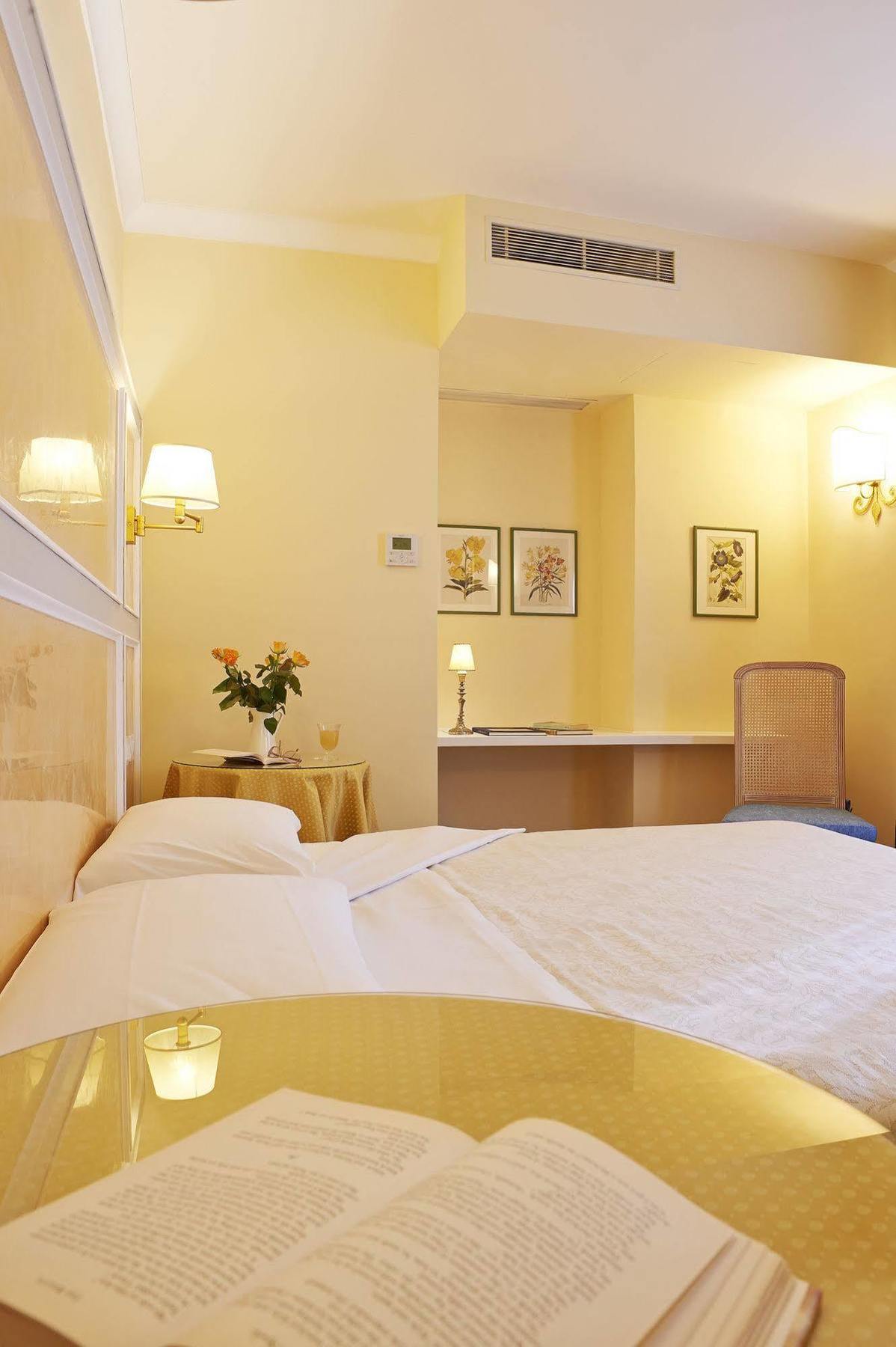 Hotel Firenze Capitale Bagian luar foto