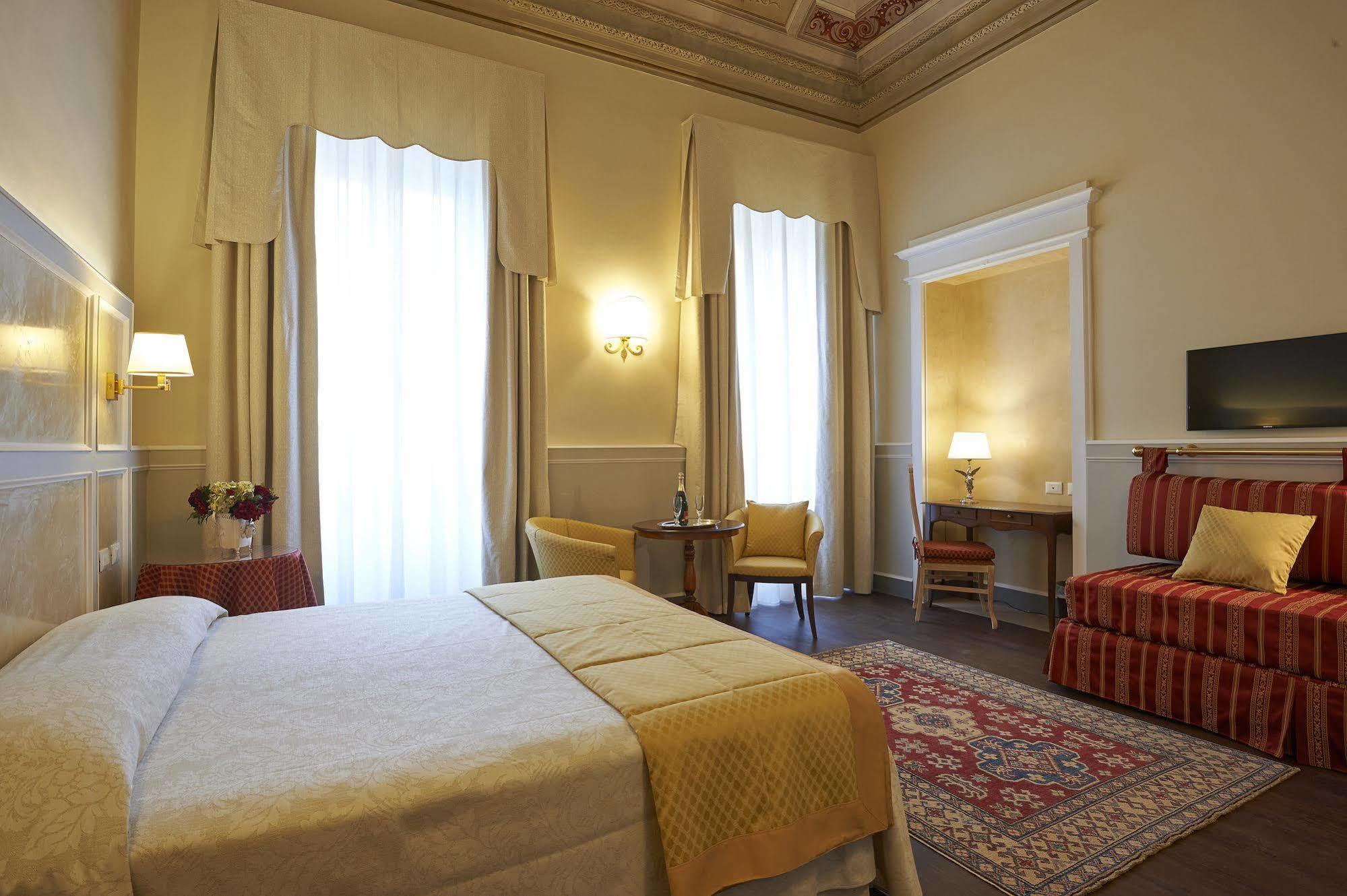 Hotel Firenze Capitale Bagian luar foto