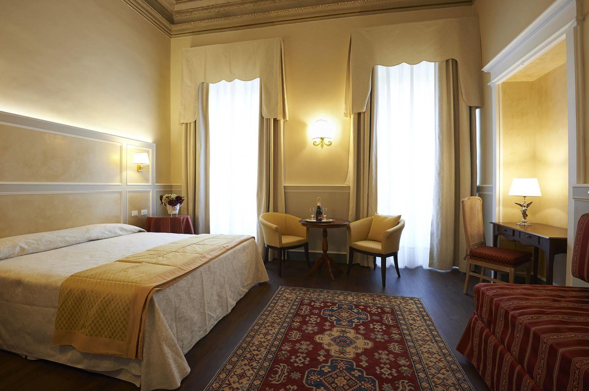Hotel Firenze Capitale Bagian luar foto